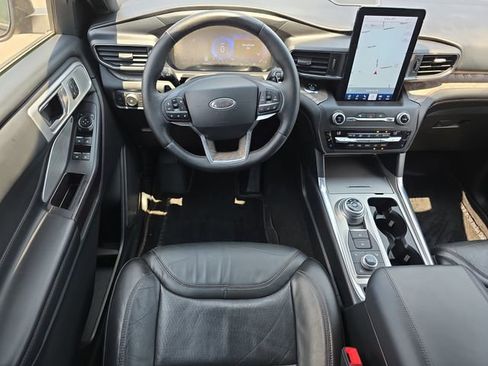 Used 2020 Ford Explorer Platinum w/ Premium Technology Package AWD/4WD image 13