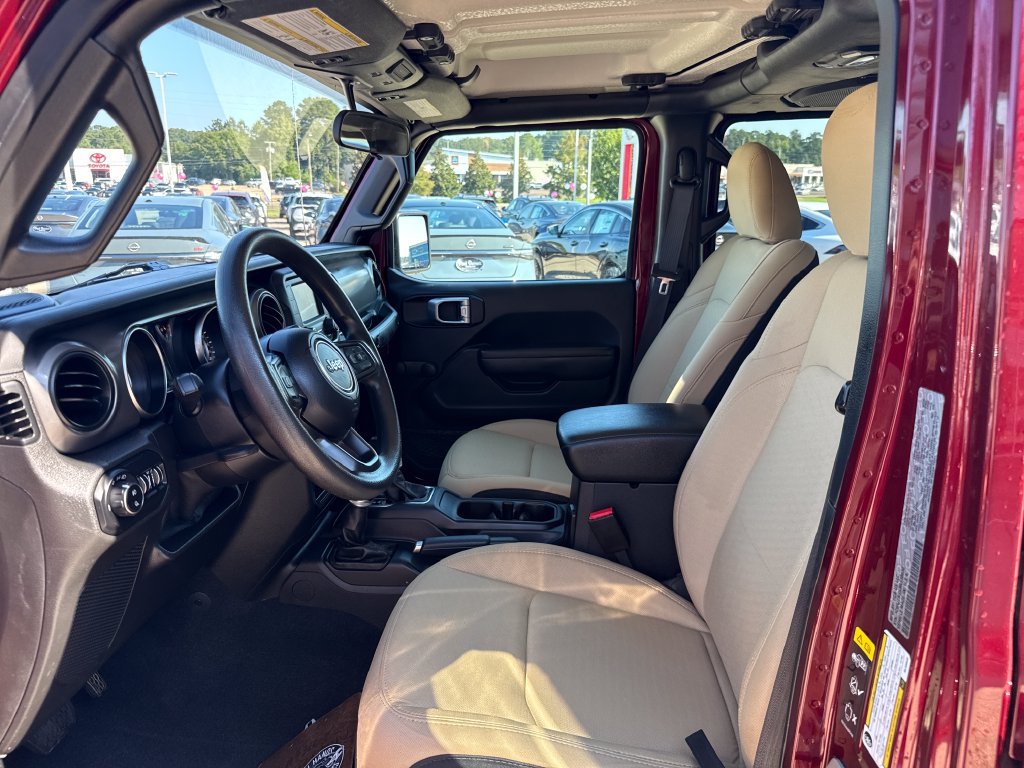 Used 2021 Jeep Gladiator Sport AWD/4WD image 22
