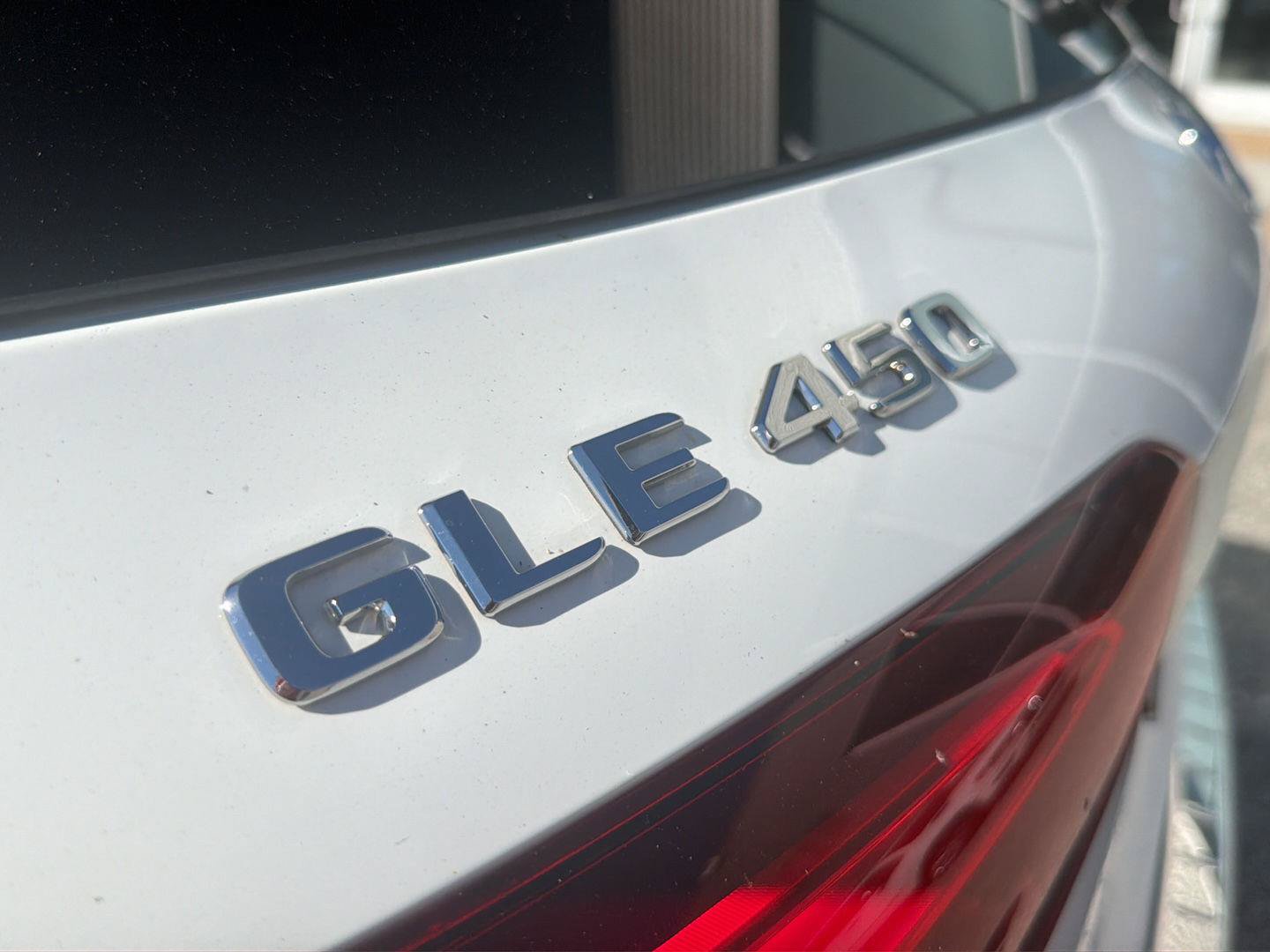 Used 2025 Mercedes-Benz GLE 450 4MATIC w/ AMG Line Exterior image 6