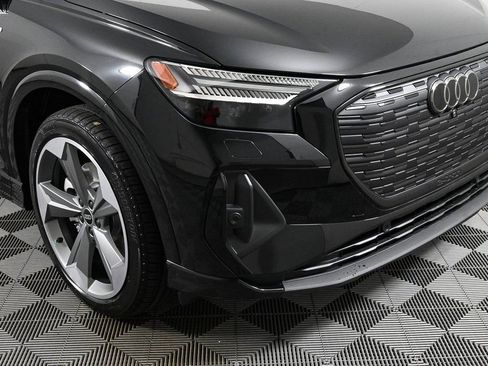 New 2025 Audi Q4 e-tron Prestige image 37