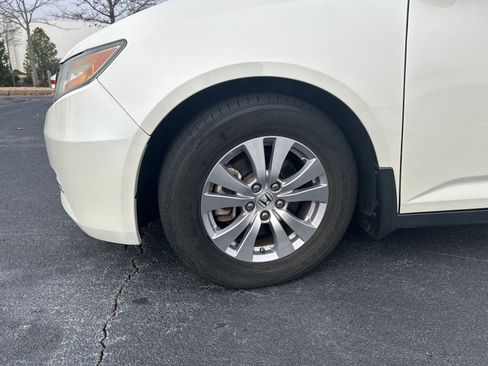 Used 2016 Honda Odyssey EX-L image 32