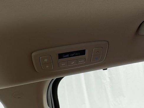 New 2026 Kia Carnival EX FWD image 38