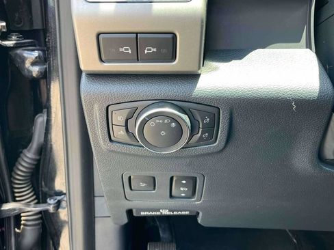 Used 2022 Ford F350 Lariat w/ Lariat Ultimate Package AWD/4WD image 18