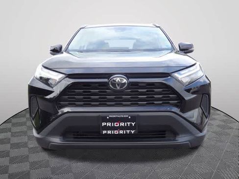 Used 2024 Toyota RAV4 XLE FWD image 5