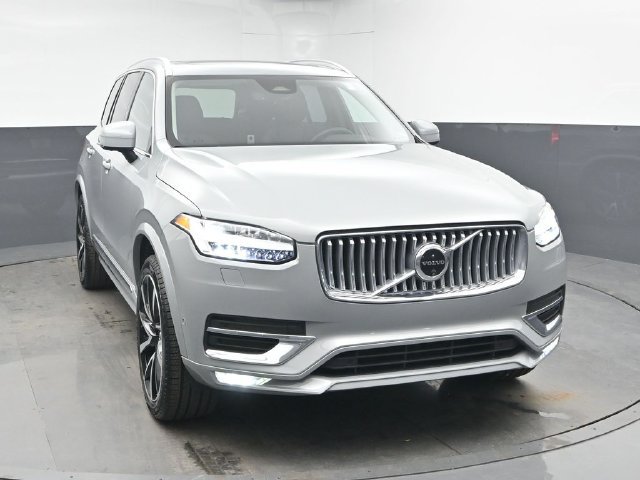 Used 2025 Volvo XC90 B6 Plus AWD/4WD image 2
