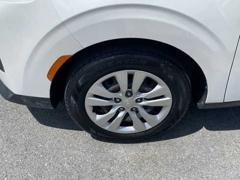 Used 2020 Kia Soul LX FWD image 32