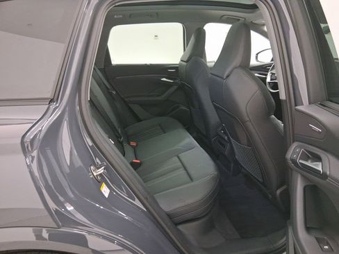 Used 2025 Audi Q6 e-tron Premium Plus w/ Premium Plus image 31