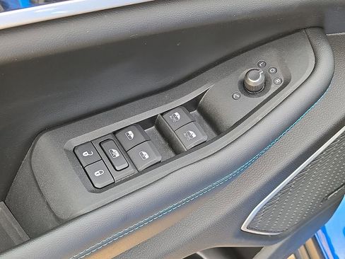 Used 2023 Jeep Grand Cherokee Trailhawk w/ Advanced Protech Group II image 24