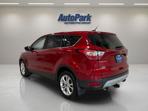 Used 2017 Ford Escape SE image 5