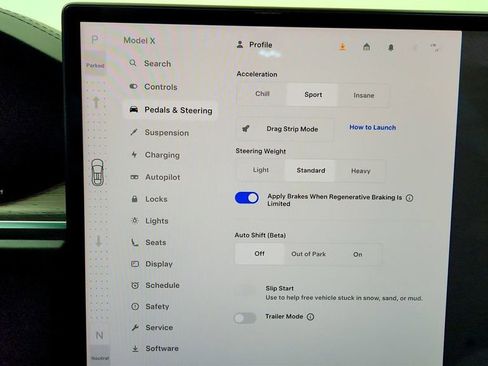 Used 2022 Tesla Model X AWD w/ 6 Seat Interior image 18