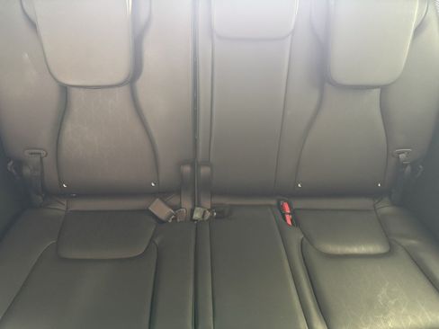 Used 2025 Kia Carnival FWD image 14