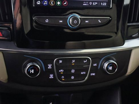 Used 2023 Chevrolet Traverse LS image 43