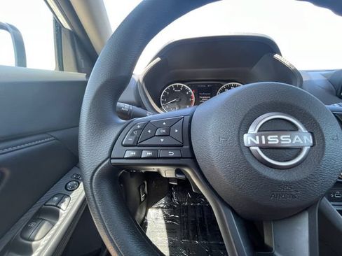 Used 2025 Nissan Sentra S FWD image 11