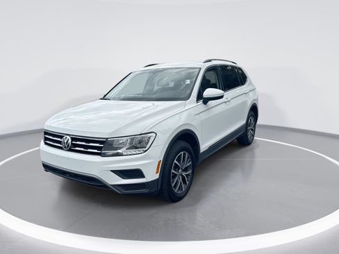 Used 2020 Volkswagen Tiguan SE FWD image 8