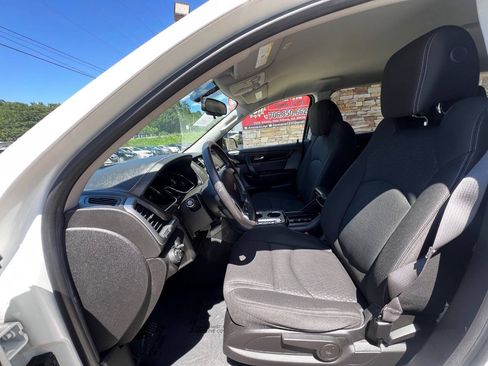 Used 2015 GMC Acadia SLE AWD/4WD image 18