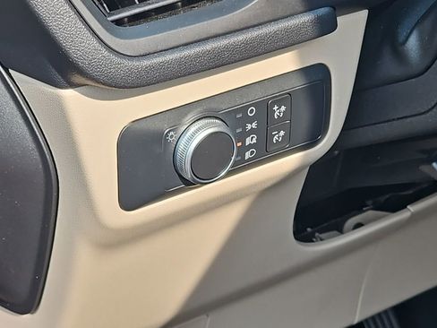 Used 2021 Ford Escape SE image 21