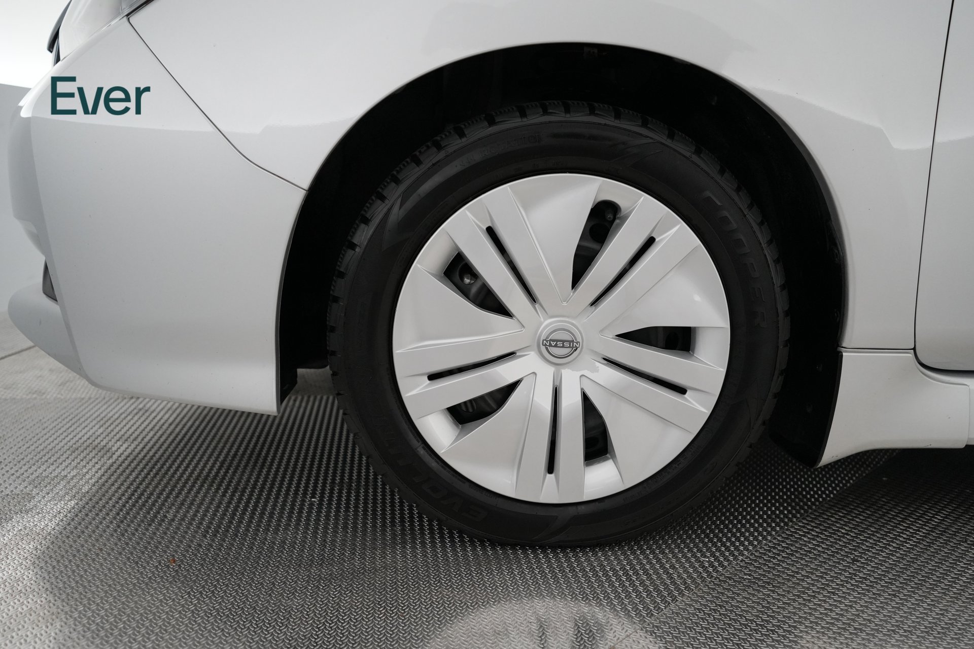 Used 2025 Nissan Leaf S FWD image 20