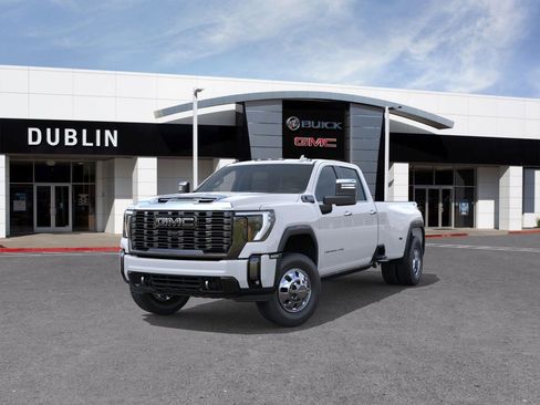 New 2026 GMC Sierra 3500 Denali Ultimate image 9