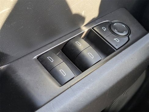 Used 2023 Chevrolet Colorado W/T image 21