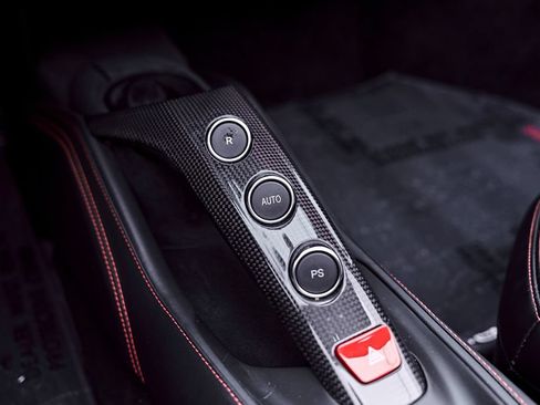 Used 2018 Ferrari 488 Spider RWD image 85