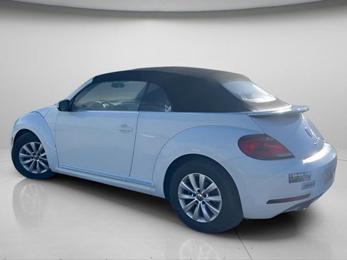 Used 2019 Volkswagen Beetle 2.0T S FWD image 10