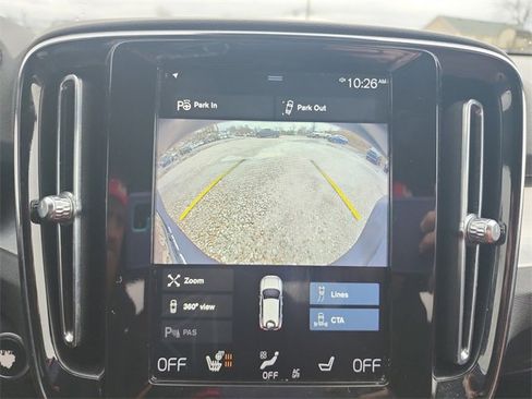 Used 2019 Volvo XC40 T5 Momentum image 28