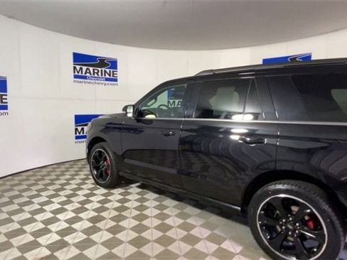 Used 2023 Ford Expedition Limited image 8