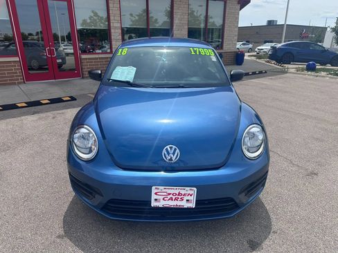 Used 2018 Volkswagen Beetle 2.0T S FWD image 2