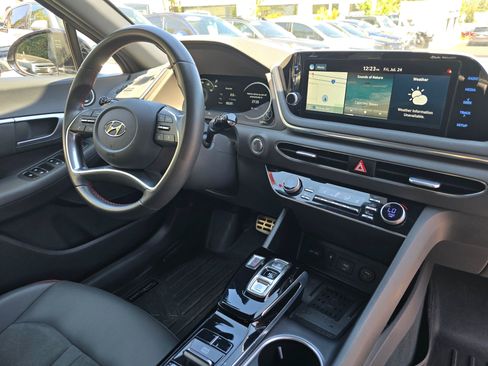 Used 2021 Hyundai Sonata SEL Plus w/ Tech Package FWD image 12