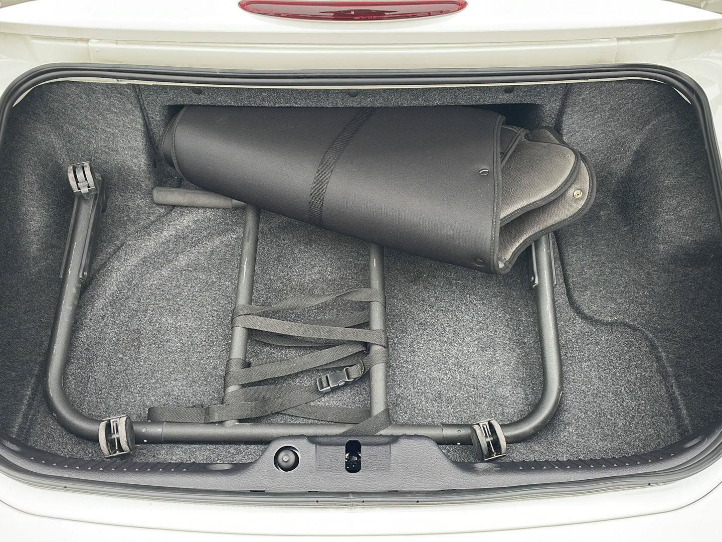 Used 2003 Ford Thunderbird RWD image 24