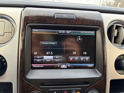 Used 2014 Ford F150 Platinum image 32