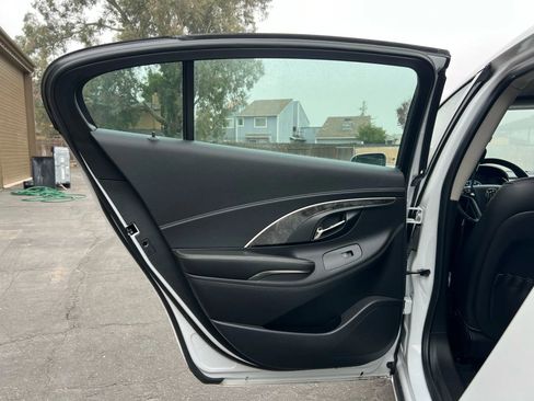 Used 2015 Buick LaCrosse Leather image 23