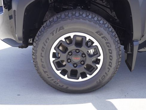 New 2026 Toyota Tacoma TRD Off-Road AWD/4WD image 20