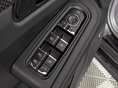 New 2026 Porsche Macan GTS AWD/4WD image 27