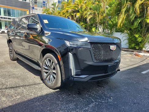 Used 2022 Cadillac Escalade ESV Sport image 6