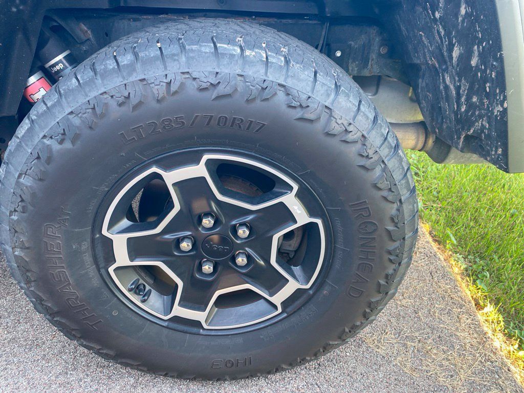 Used 2021 Jeep Gladiator Mojave AWD/4WD image 13