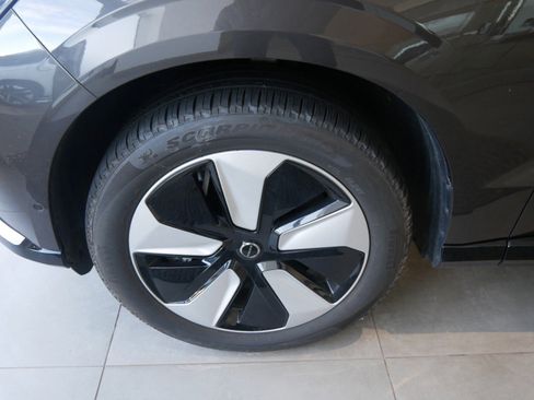 New 2025 Volvo EX90 Plus image 3