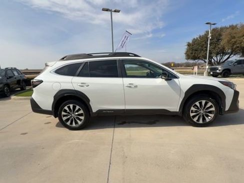 Used 2025 Subaru Outback Limited image 9