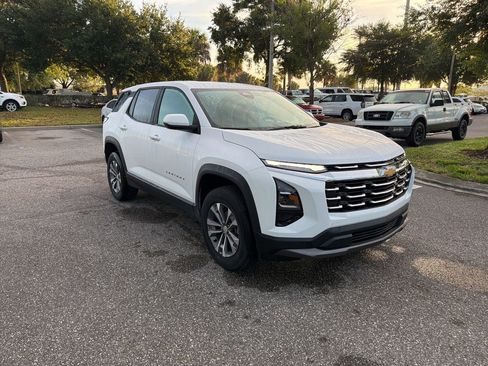 Used 2026 Chevrolet Equinox LT FWD image 7