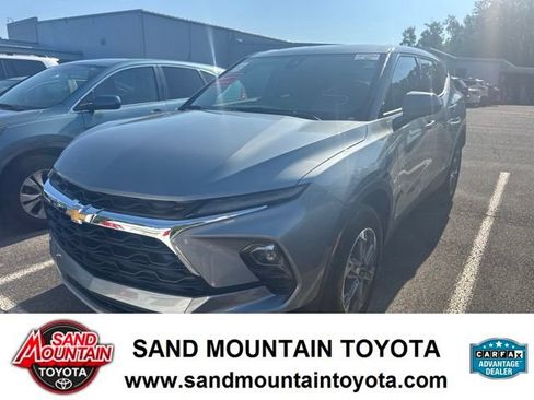 Used 2025 Chevrolet Blazer LT AWD/4WD image 1