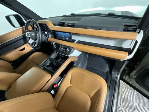 Used 2023 Land Rover Defender 110 SE image 20