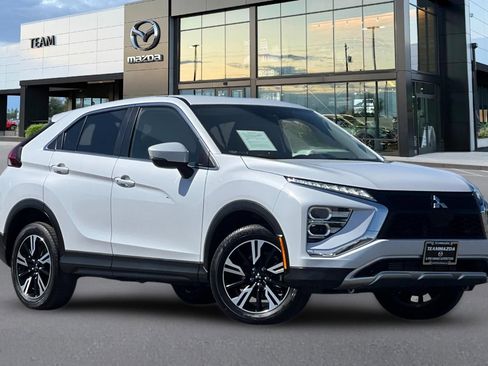 Used 2025 Mitsubishi Eclipse Cross SE AWD/4WD image 2