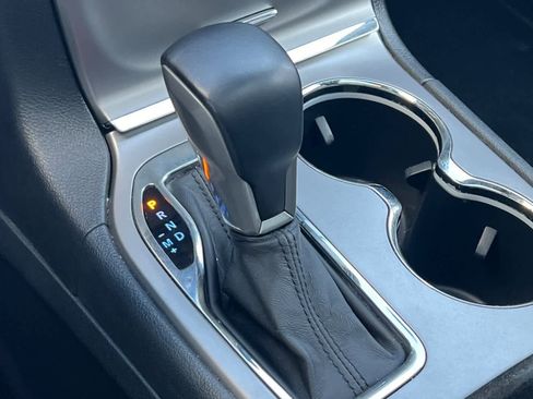 Used 2019 Jeep Grand Cherokee Limited w/ Luxury Group II image 24