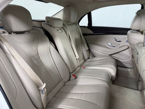 Used 2019 Mercedes-Benz S 560 Sedan image 14