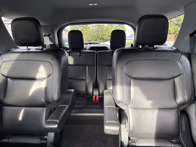Used 2021 Ford Explorer XLT w/ Equipment Group 202A AWD/4WD image 33