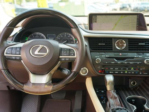 Used 2019 Lexus RX 350L Luxury w/ Accessory Package AWD/4WD image 19