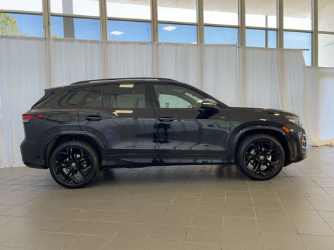 New 2026 Volkswagen Tiguan SE R-Line image 8