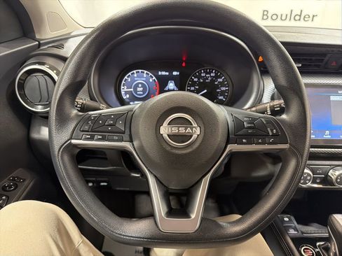 Used 2023 Nissan Kicks SV image 28