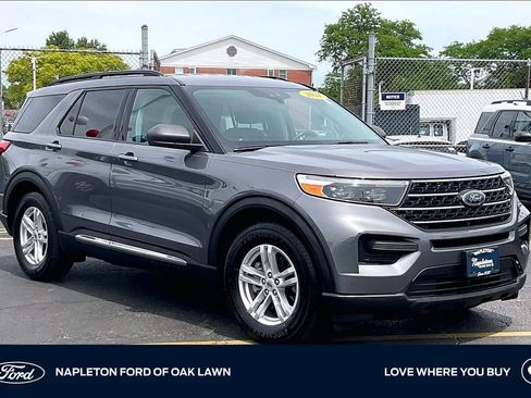 Used 2021 Ford Explorer XLT RWD image 1