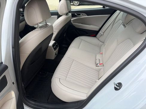 Used 2022 Genesis G70 2.0T w/ Prestige Package AWD/4WD image 12